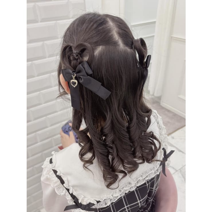 ハートハーフツインテール×量産巻き＊まゆ | Lilme(リルミー)のヘアスタイル | 美容院・美容室を予約するなら楽天ビューティ