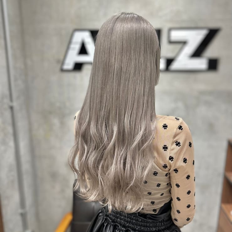 大人 可愛い 服  ホワイトグレーハイトーンケアブリーチダブルカラーグレーカラー その他