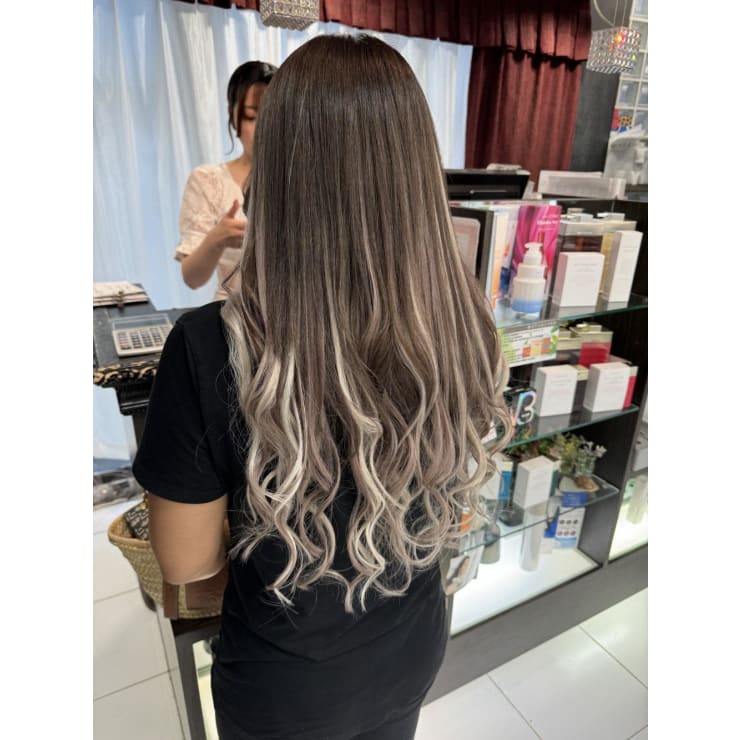 ダブルカラー＆エクステ/ハイトーン長さ出し【錦糸町】 | prize 錦糸町