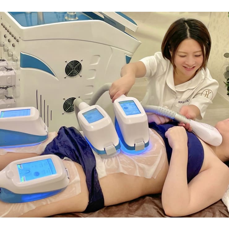 同時4箇所可能な【脂肪冷却】クリニック同様の大型マシンは脂肪