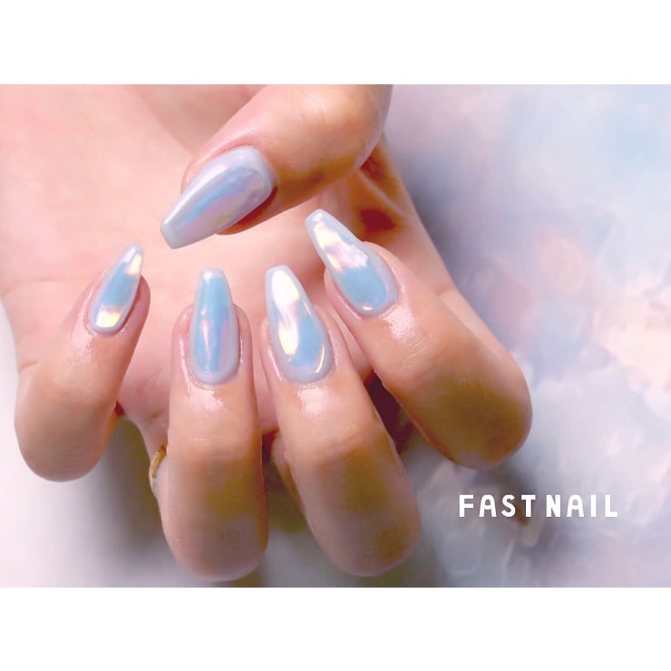 話題☆NEW】うるうるオーロラちゅるんネイル◇ニュアンス◇ | FASTNAIL