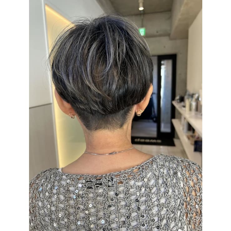 MALIBU マリブ　人毛MIX　グレーヘアー白髪60％　軽やかマッシュショート MALIBU マリブ人毛MIXグレーヘアー白髪60％軽やかマッシュショート