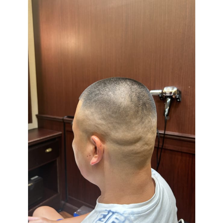 MEN'Sバズカットハイスキンフェード | メンズ専門理容室 BroTokyo