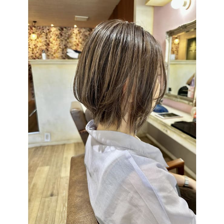 白髪ぼかし・白髪ぼかしハイライト・白髪ぼかしインナーカラー・明るい