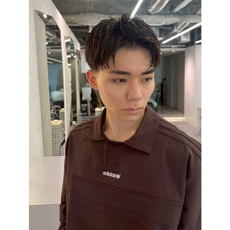 ツーブロックマッシュブルーブラック 横浜メンズサロン 黒髪 | BAYROOM