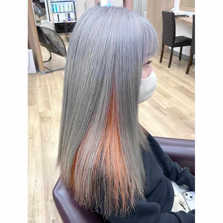 ハイトーンカラー》シルバー×インナーオレンジ | 美容室KISEI ハイトーンカラー》シルバー×インナーオレンジ | 美容室KISEI