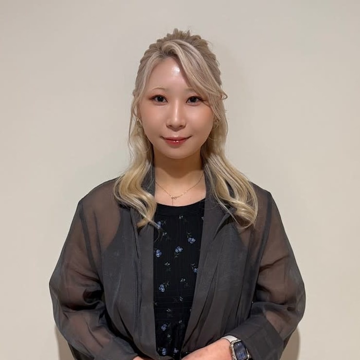 穴澤 真美 | 【全席半個室サロン】Natural 仙台長町店(ナチュラル