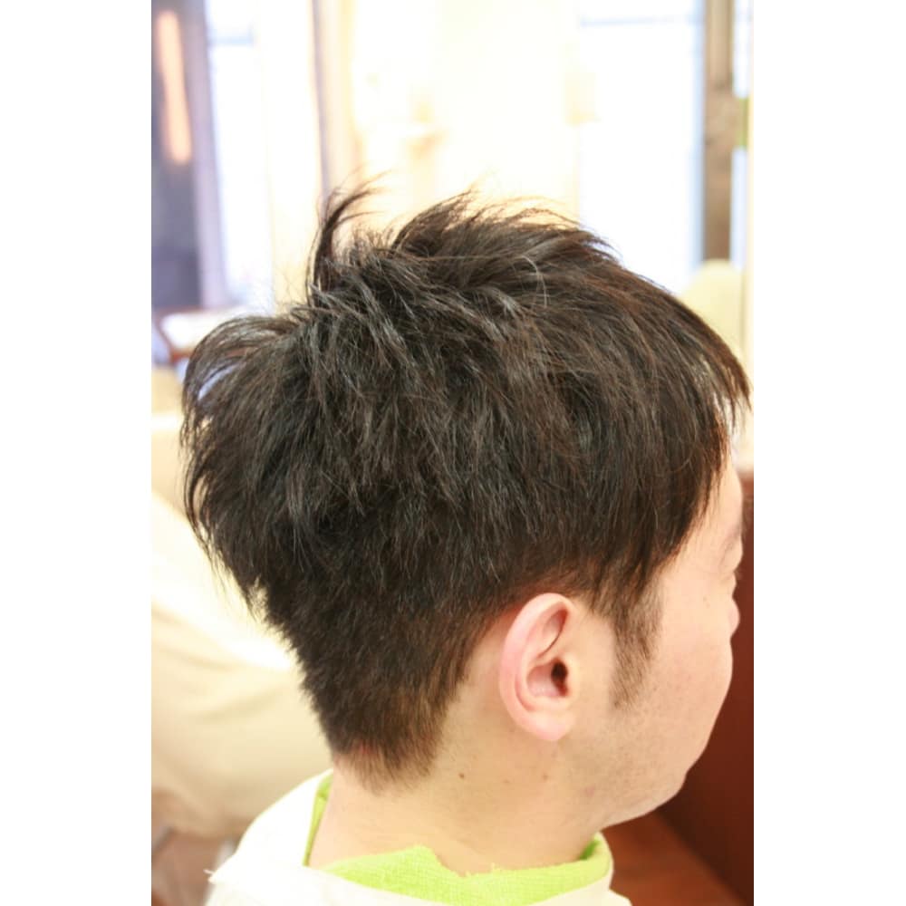 京都 メンズカット ザクザク刈り上げスタイル Hair Qril ヘア クリル のヘアスタイル 美容院 美容室を予約するなら楽天ビューティ