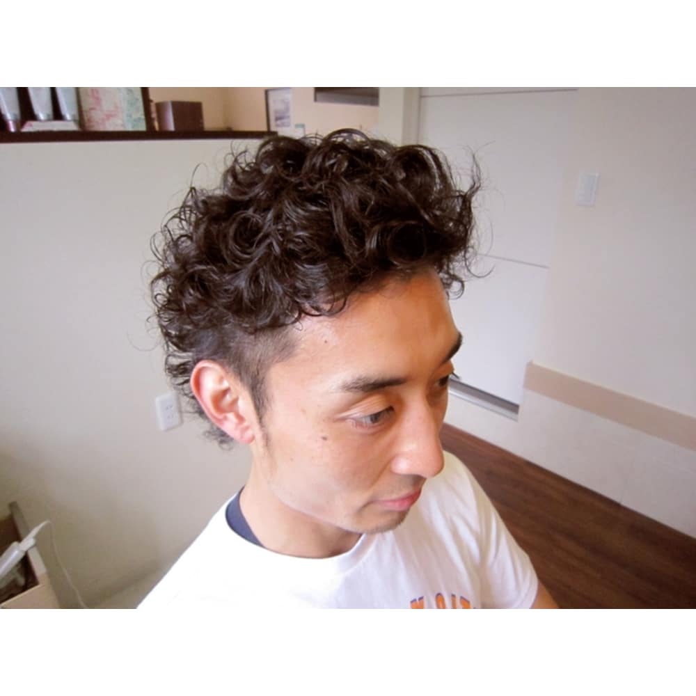 ツーブロックパーマ Luz Hairルースヘアーのヘアスタイル 美容院