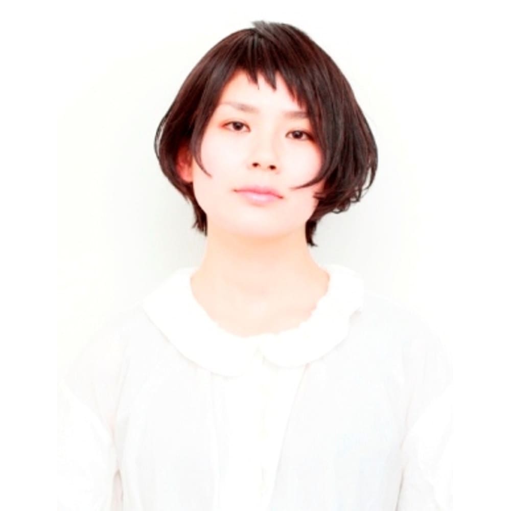 前髪すっきり ショートボブ Visuna ヴィスナ のヘアスタイル 美容院 美容室を予約するなら楽天ビューティ