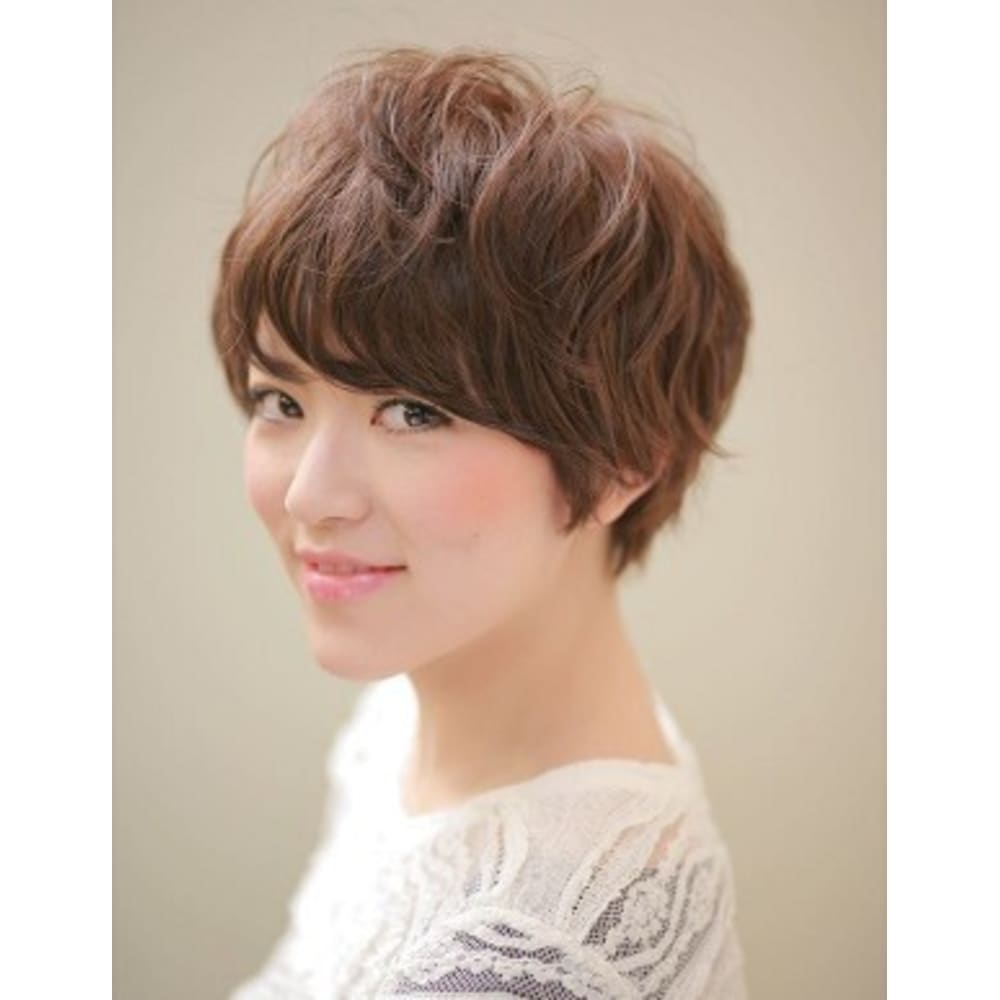 クリープパーマで柔らかショート Attract Hairsalon アトラクト のヘアスタイル 美容院 美容室を予約するなら楽天ビューティ