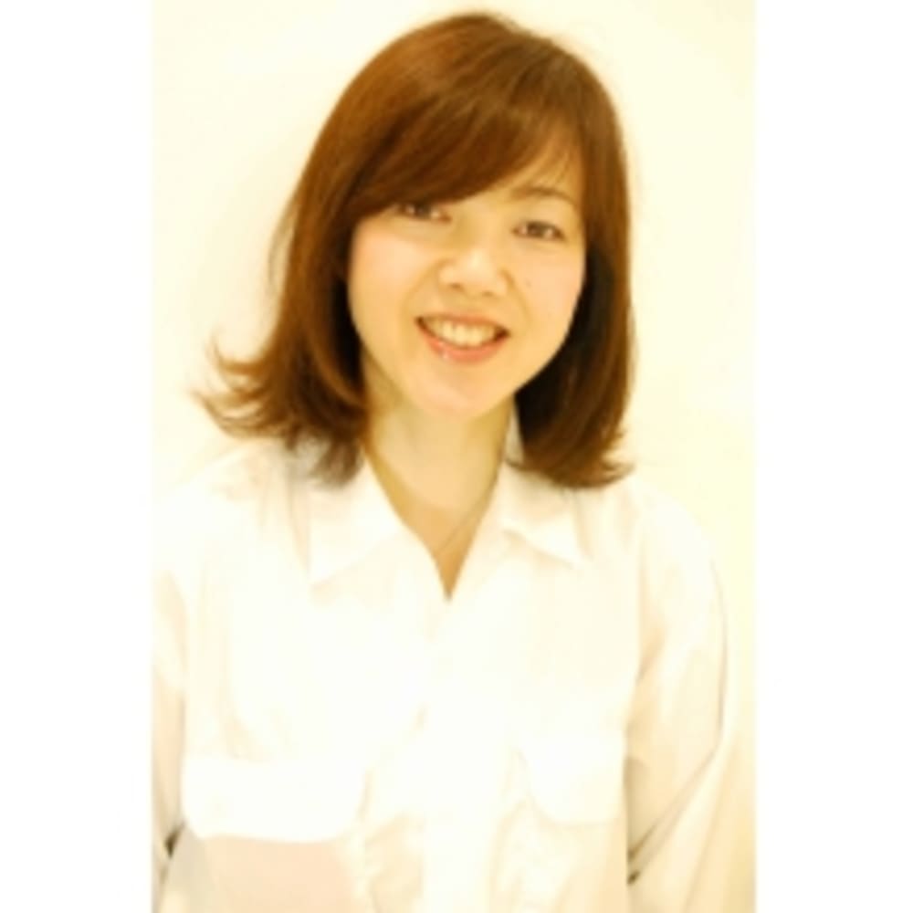安田 りえ Siecle Hair Spa 渋谷店 シエクルヘアーアンドスパシブヤテン のスタッフ 美容院 美容室を予約するなら楽天ビューティ