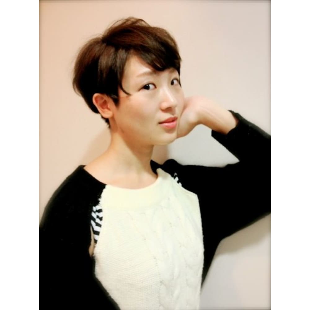 刈り上げ女子ショート Ark Ing アークイング のヘアスタイル 美容院 美容室を予約するなら楽天ビューティ