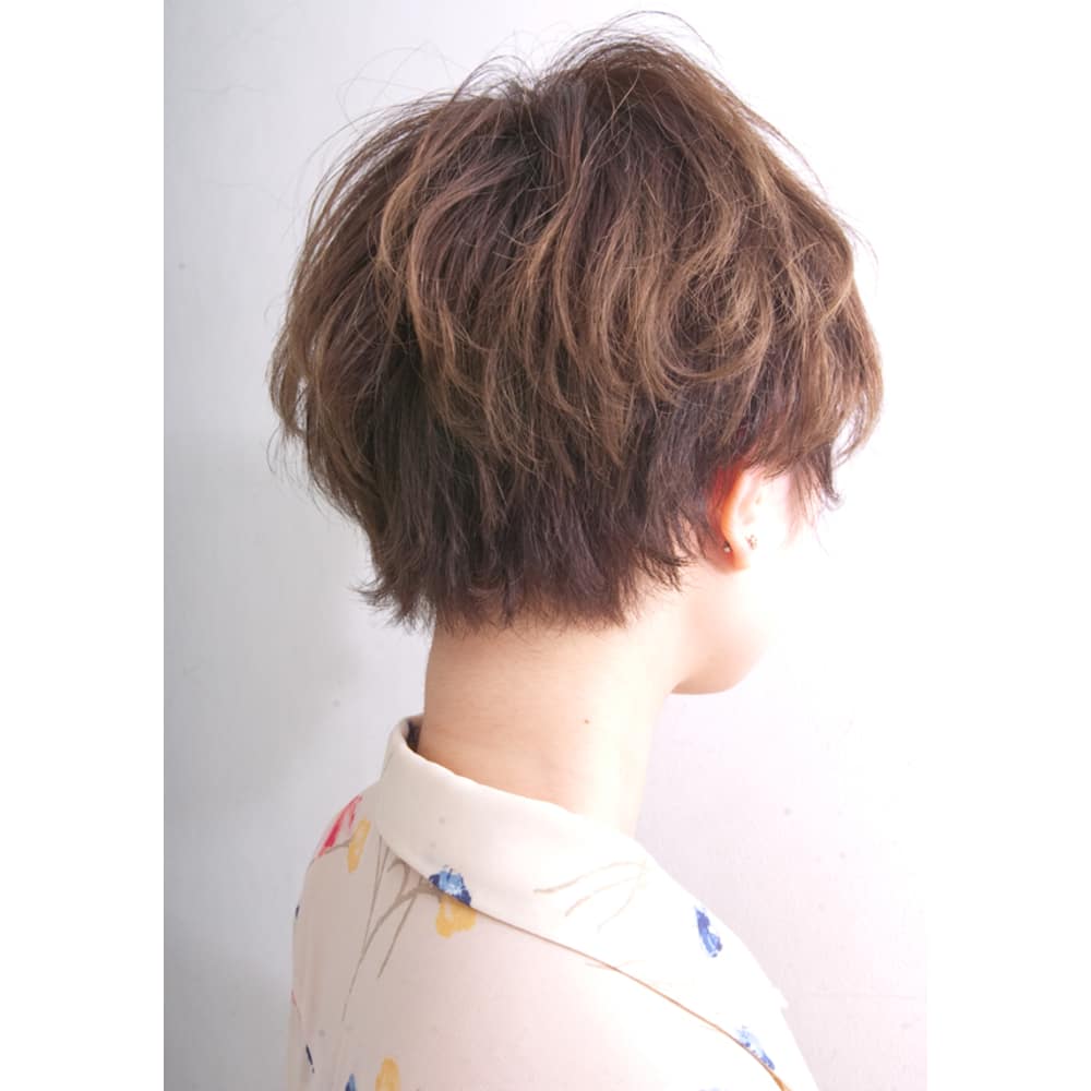 Anti ベビーバングが可愛い春ショート Anti アンティ のヘアスタイル 美容院 美容室を予約するなら楽天ビューティ