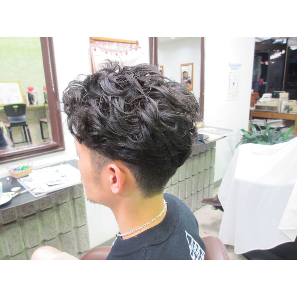 ツーブロックパーマ Tomo トモ のヘアスタイル 美容院 美容室を予約するなら楽天ビューティ ツーブロックパーマ Tomo トモ のヘアスタイル 美容院 美容室を予約するなら楽天ビューティ