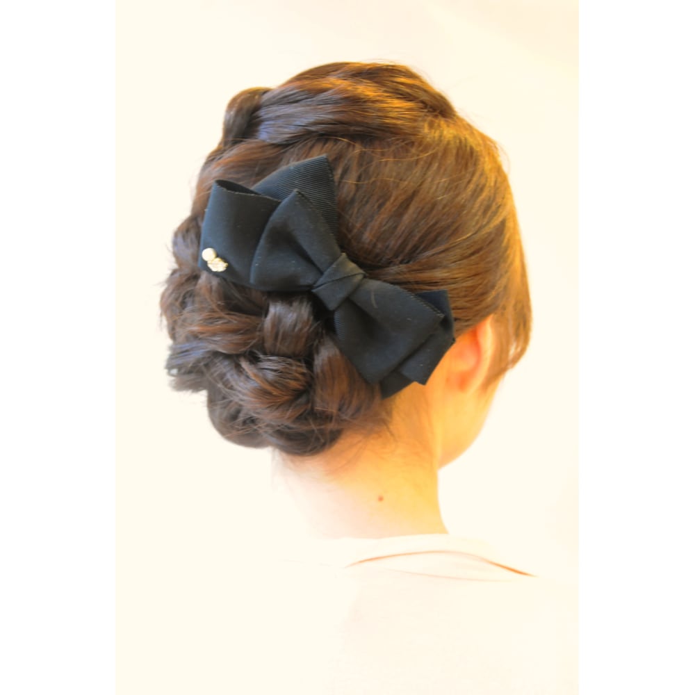 シンプル 編み込み Broto ブロット のヘアスタイル 美容院 美容室を予約するなら楽天ビューティ