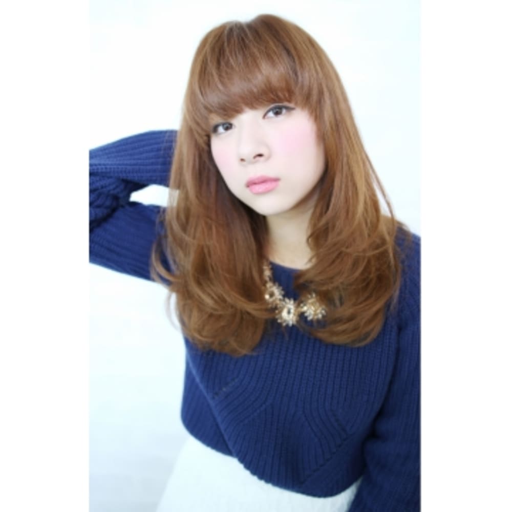 Release 柔らかアッシュベージュ ふんわりセミロング Release リリース のヘアスタイル 美容院 美容室を予約するなら楽天ビューティ