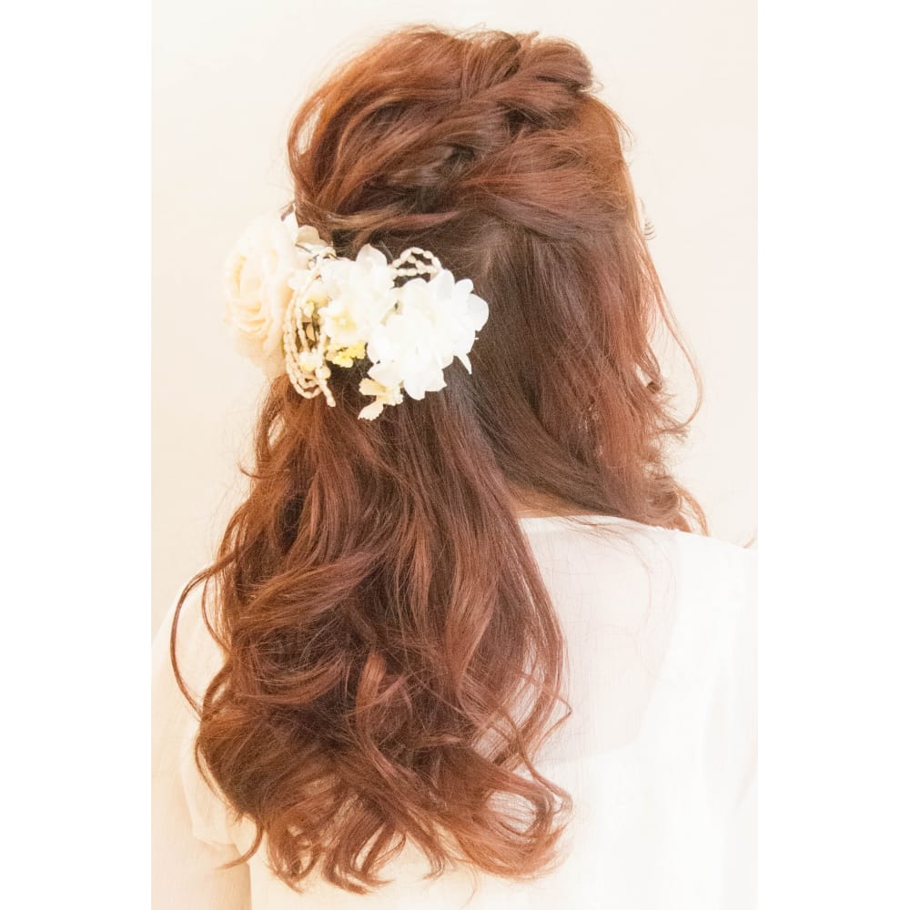 人気のダウンスタイル 結婚式 二次会に Broto ブロット のヘアスタイル 美容院 美容室を予約するなら楽天ビューティ