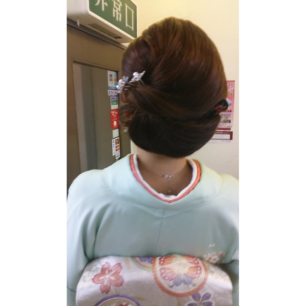 シニヨンアップ 着付け かぐや姫 エルモード フェレ 行徳店 カグヤヒメエルモードフェレ のヘアスタイル 美容院 美容室を予約するなら楽天ビューティ