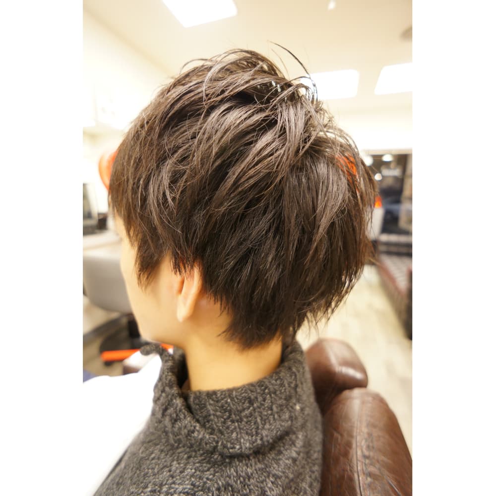 ザクザクした質感のショートレイヤー Voice Hair ヴォイス のヘアスタイル 美容院 美容室を予約するなら楽天ビューティ