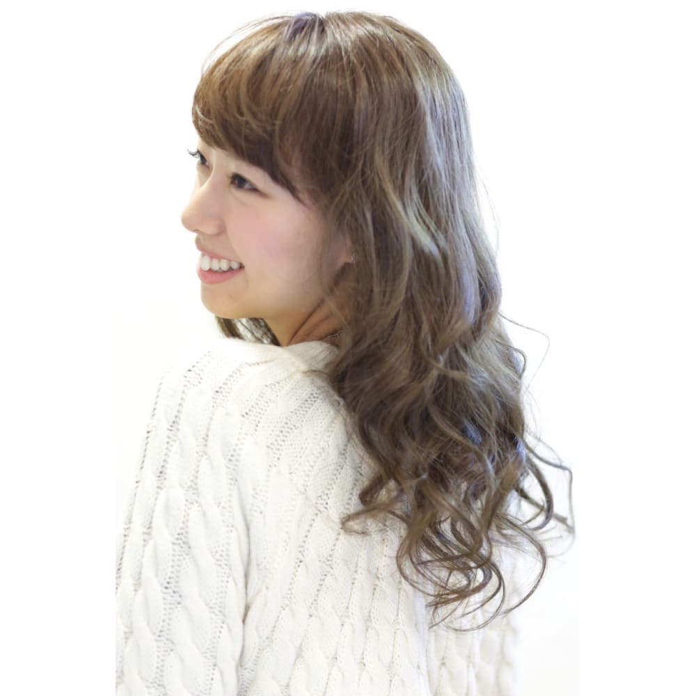 ドーリー巻き髪ウェーブsl Broto ブロット のヘアスタイル 美容院 美容室を予約するなら楽天ビューティ ドーリー巻き髪ウェーブsl Broto ブロット のヘアスタイル 美容院 美容室を予約するなら楽天ビューティ