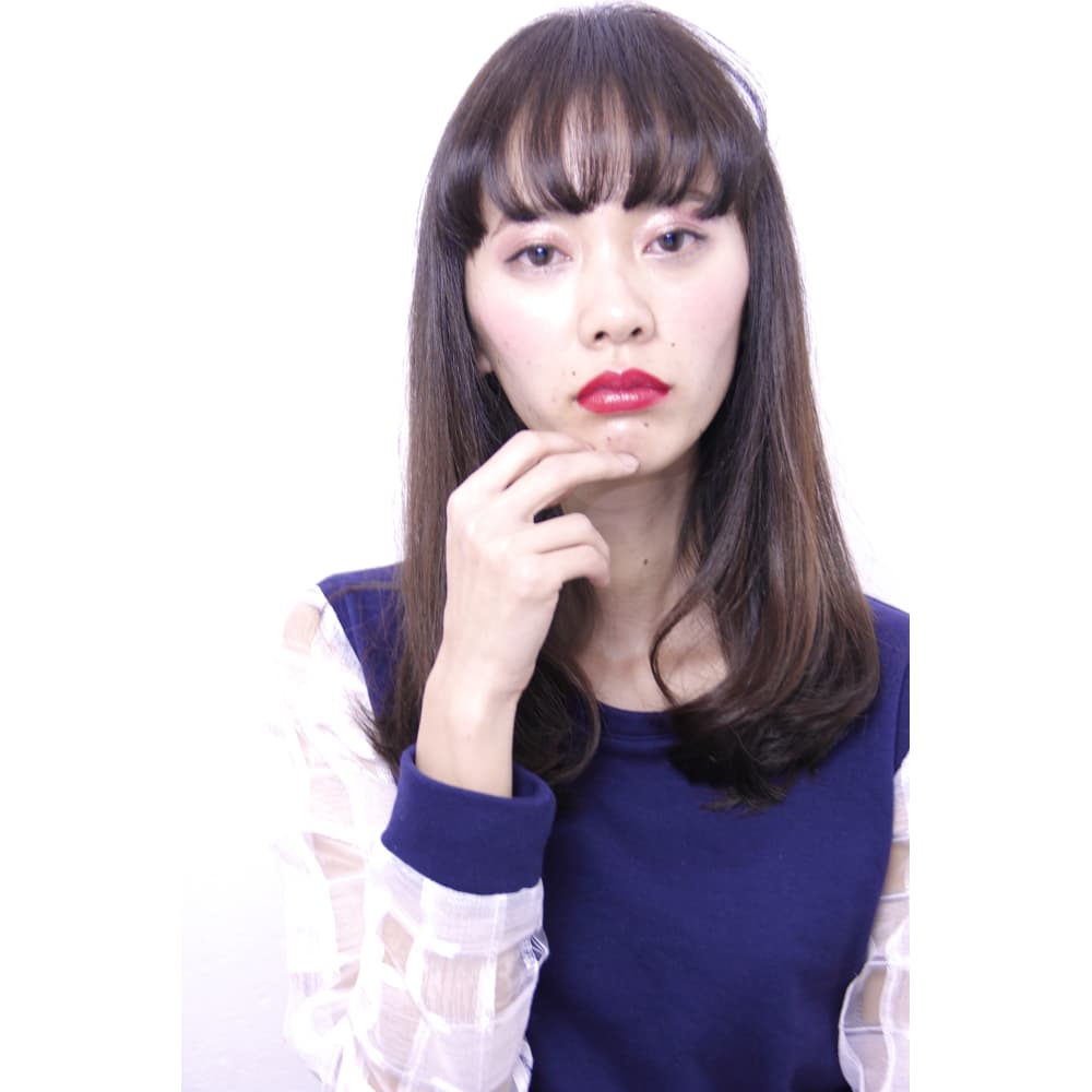 包み込むマッシュバング Beautrium 梅田 ビュートリアム のヘアスタイル 美容院 美容室を予約するなら楽天ビューティ