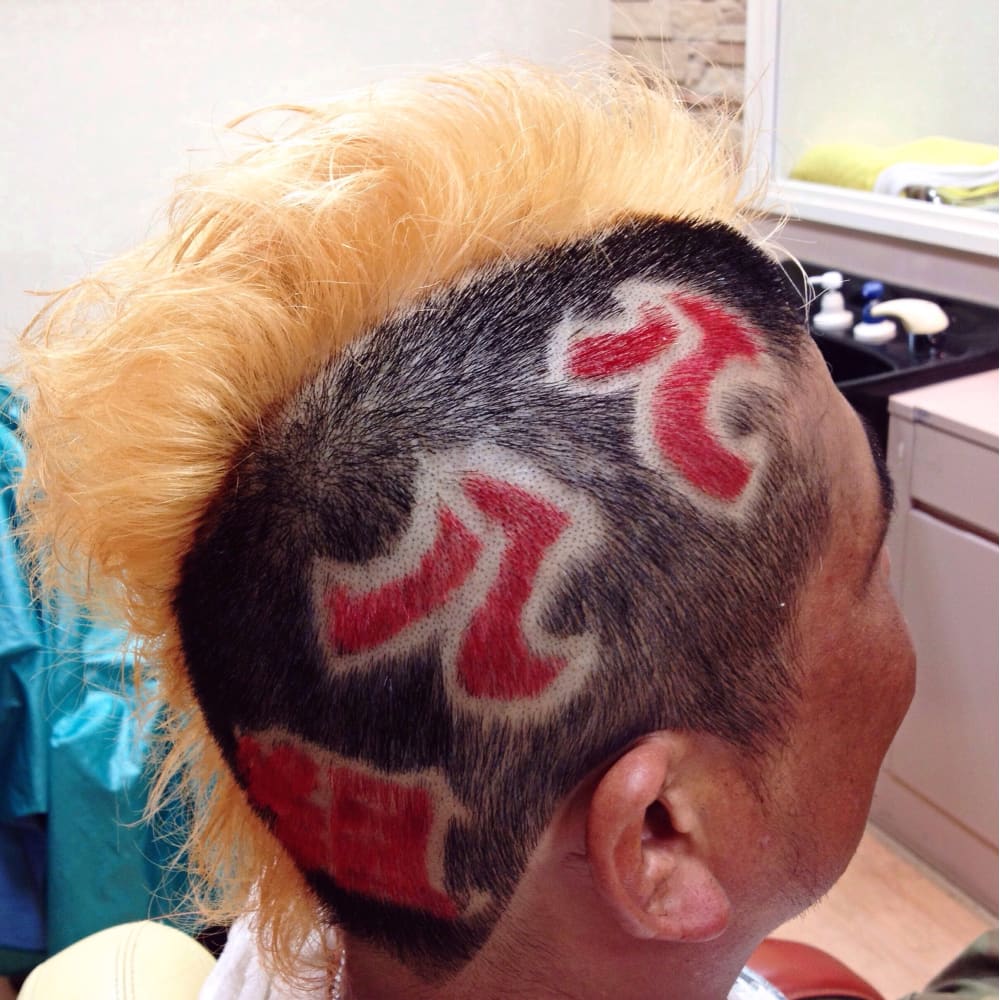 バリアート文字 ブリーチ マニックパニック Takeuchi Barber タケウチ のヘアスタイル 美容院 美容室を予約するなら楽天ビューティ バリアート文字 ブリーチ マニックパニック Takeuchi Barber タケウチ のヘアスタイル 美容院 美容室を予約するなら楽天ビューティ