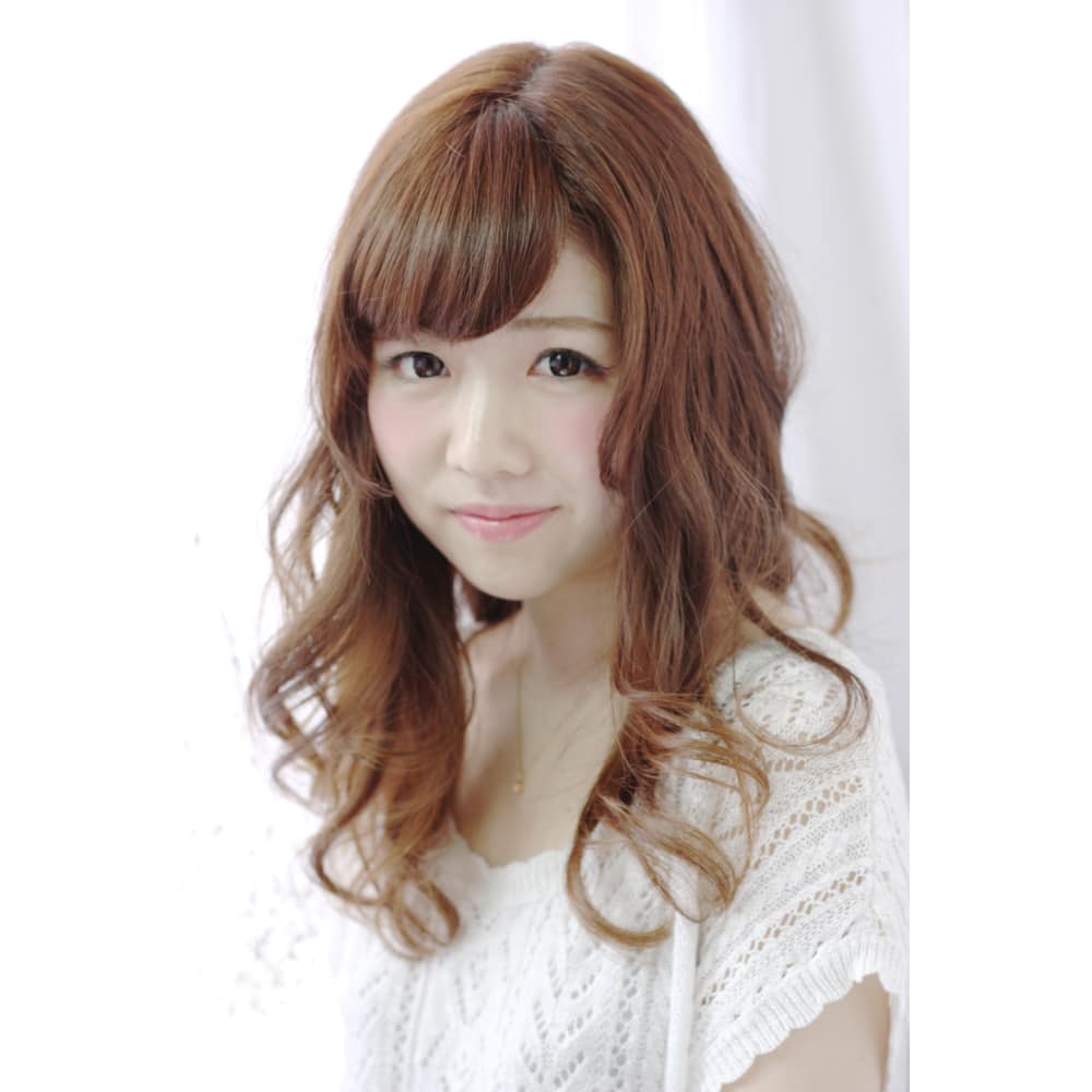 外人風 セミディヘア Elf エルフ のヘアスタイル 美容院 美容室を予約するなら楽天ビューティ 外人風 セミディヘア Elf エルフ のヘアスタイル 美容院 美容室を予約するなら楽天ビューティ