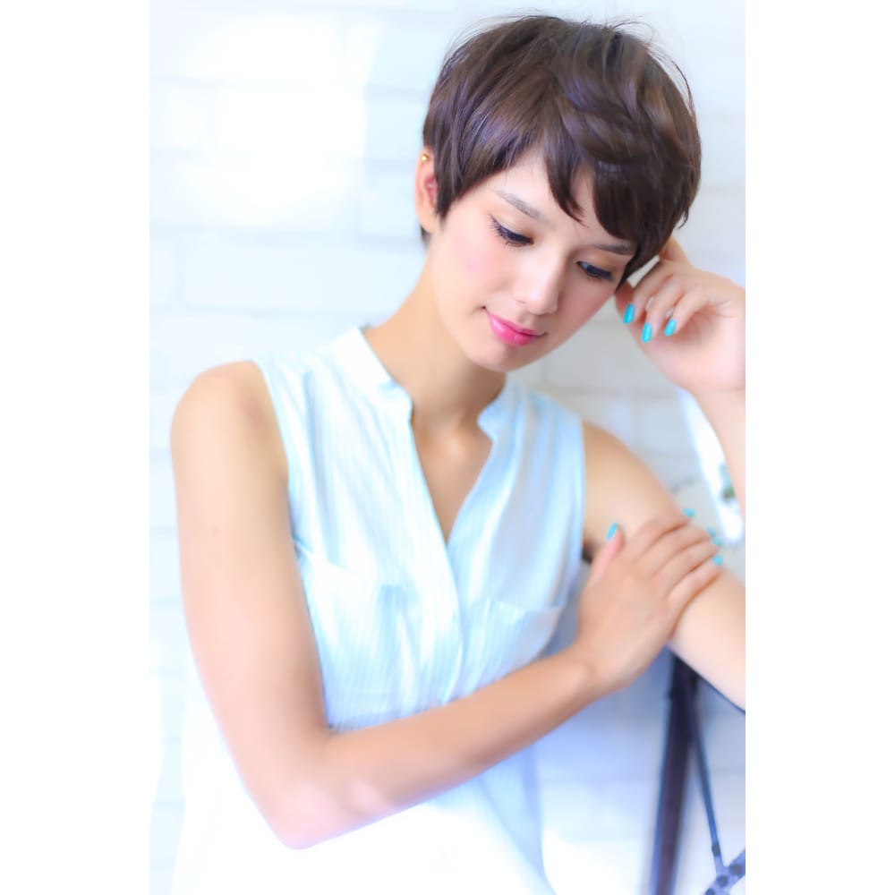 4０代髪型 オーダー率no1 暗髪大人グラムショート Roma Hair Salon ローマヘアサロン のヘアスタイル 美容院 美容室を予約するなら楽天ビューティ