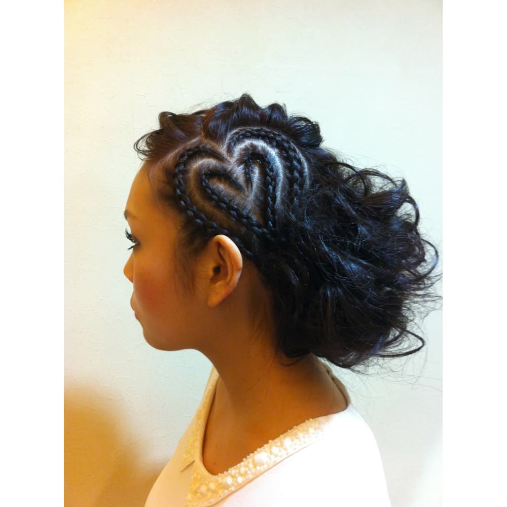 ハートコーンロウ 編込みセット Bell Wood Hair ベルウッドヘアー のヘアスタイル 美容院 美容室を予約するなら楽天ビューティ ハートコーンロウ 編込みセット Bell Wood Hair ベルウッドヘアー のヘアスタイル 美容院 美容室を予約するなら楽天ビューティ