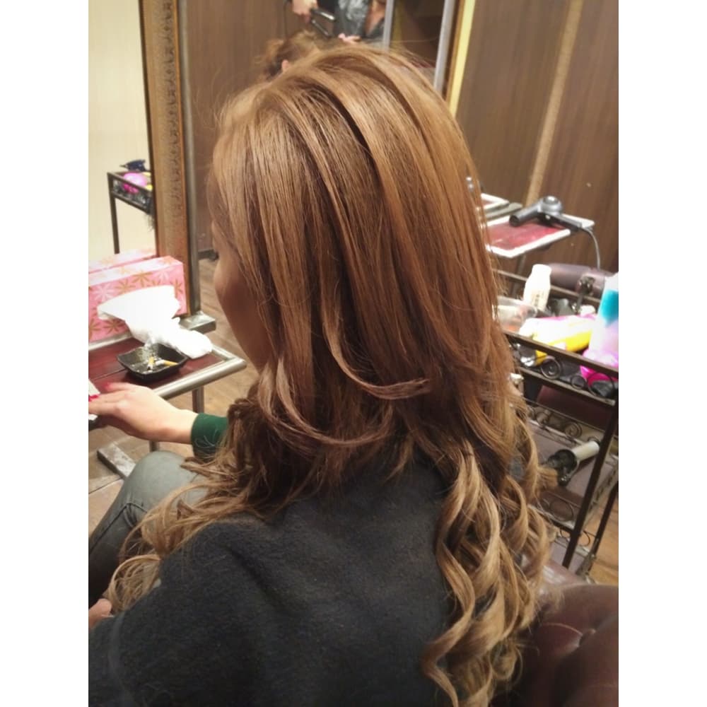 かきあげ巻きおろし せくしー Bell Wood Hair ベルウッドヘアー のヘアスタイル 美容院 美容室を予約するなら楽天ビューティ かきあげ巻きおろし せくしー Bell Wood Hair ベルウッドヘアー のヘアスタイル 美容院 美容室を予約するなら楽天ビューティ