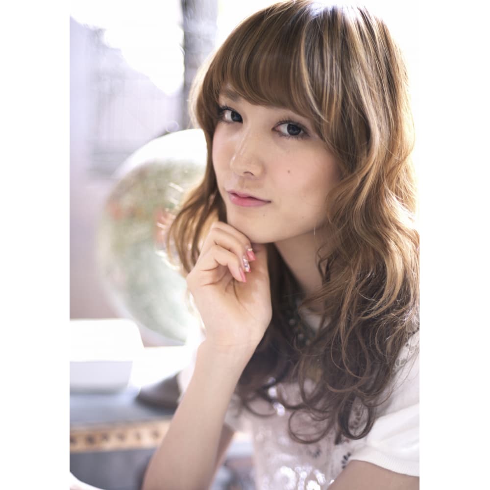 厚めバング軽めセミロング Rojitha ロジッタ のヘアスタイル 美容院 美容室を予約するなら楽天ビューティ