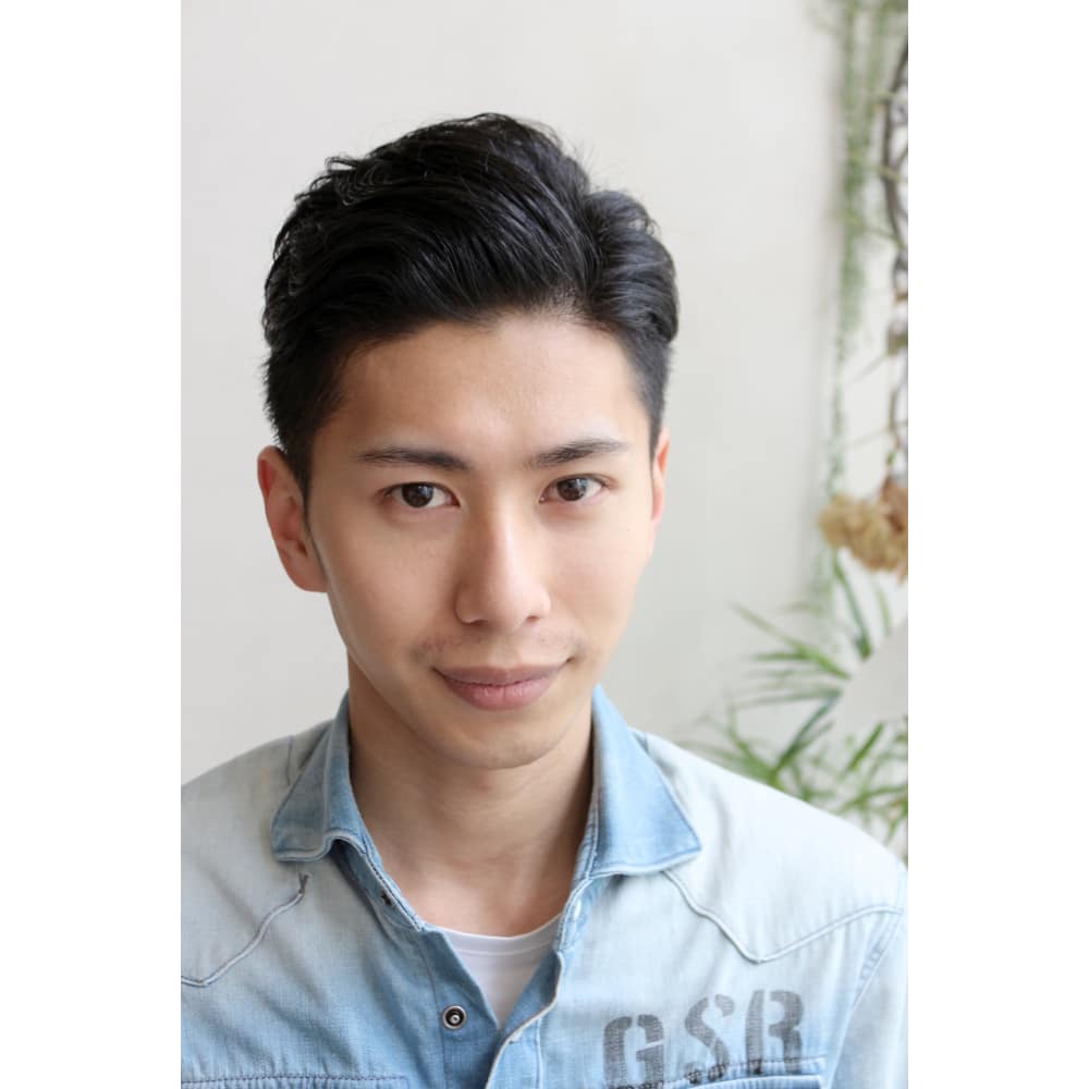 Liberty 七三ツーブロックスタイル Liberty リバティ のヘアスタイル 美容院 美容室を予約するなら楽天ビューティ Liberty 七三ツーブロックスタイル Liberty リバティ のヘアスタイル 美容院 美容室を予約するなら楽天ビューティ