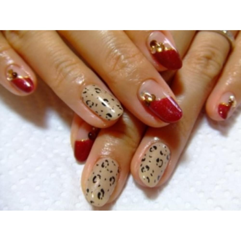 レッド 豹柄アートnail 7 ナナドシー のネイルデザイン ネイル まつげサロンを予約するなら楽天ビューティ