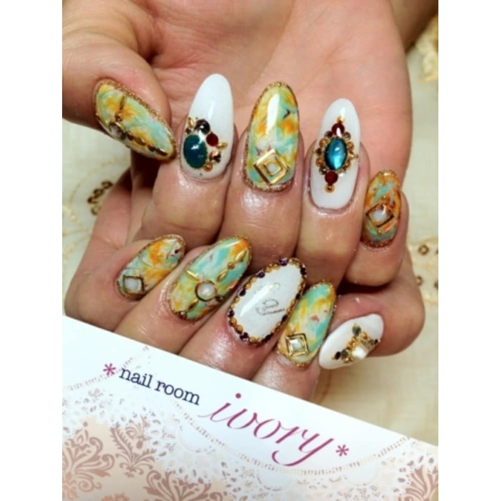 エスニック風ネイル Instagram Posts Photos And Videos Instazucom
