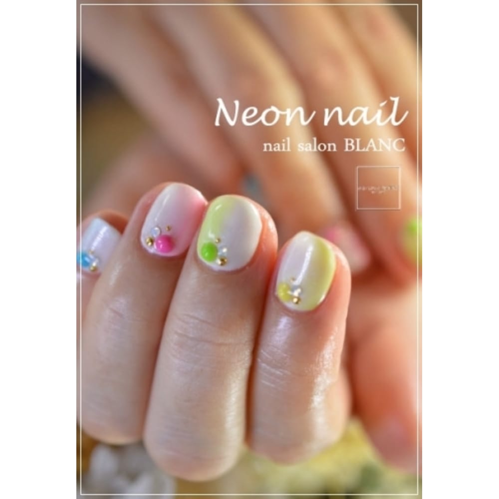 パステルネオン縦グラデーション Nail Salon Blancネイルサロン
