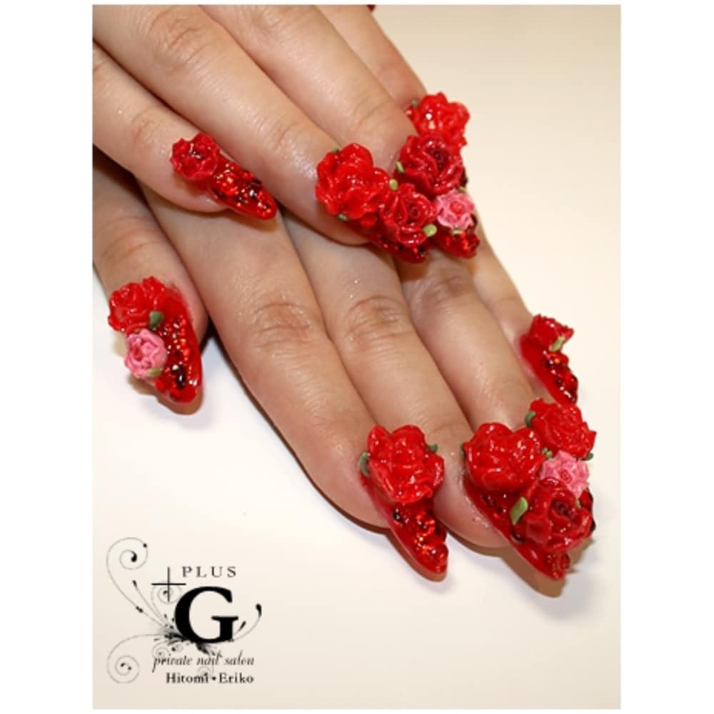 真っ赤なバラでpartyへ Plusg プラスジー のネイルデザイン ネイル まつげサロンを予約するなら楽天ビューティ
