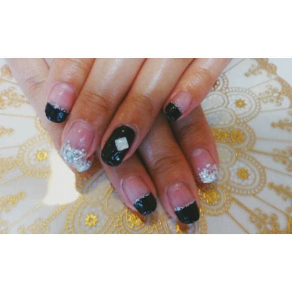 ブラック シルバー Nail Salon Shandi ネイルサロンシャンディ のネイルデザイン ネイル まつげサロンを予約するなら楽天ビューティ