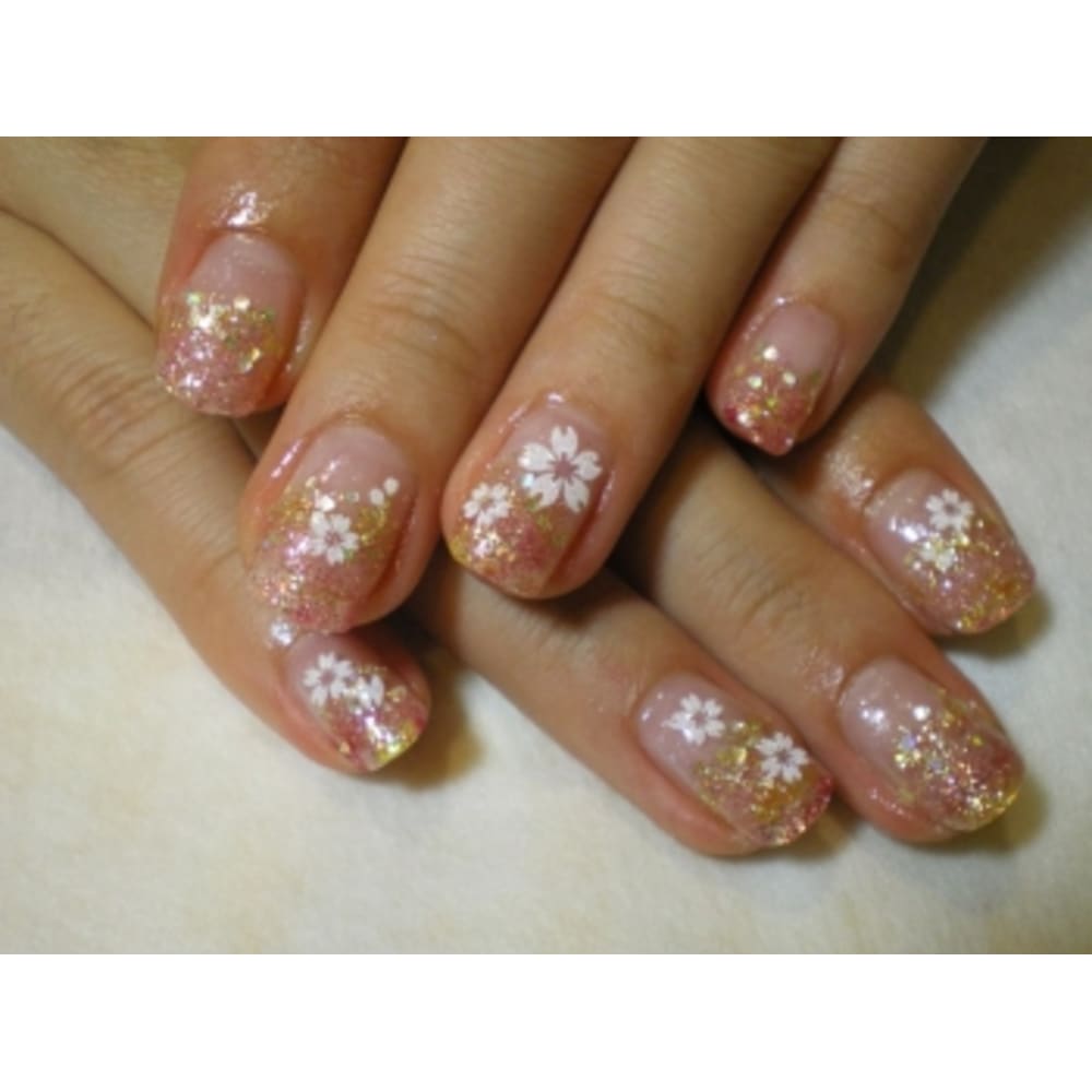 ラメ2色mix桜アートnail Nail Salon Shandi ネイルサロンシャンディ のネイルデザイン ネイル まつげサロンを予約するなら楽天ビューティ