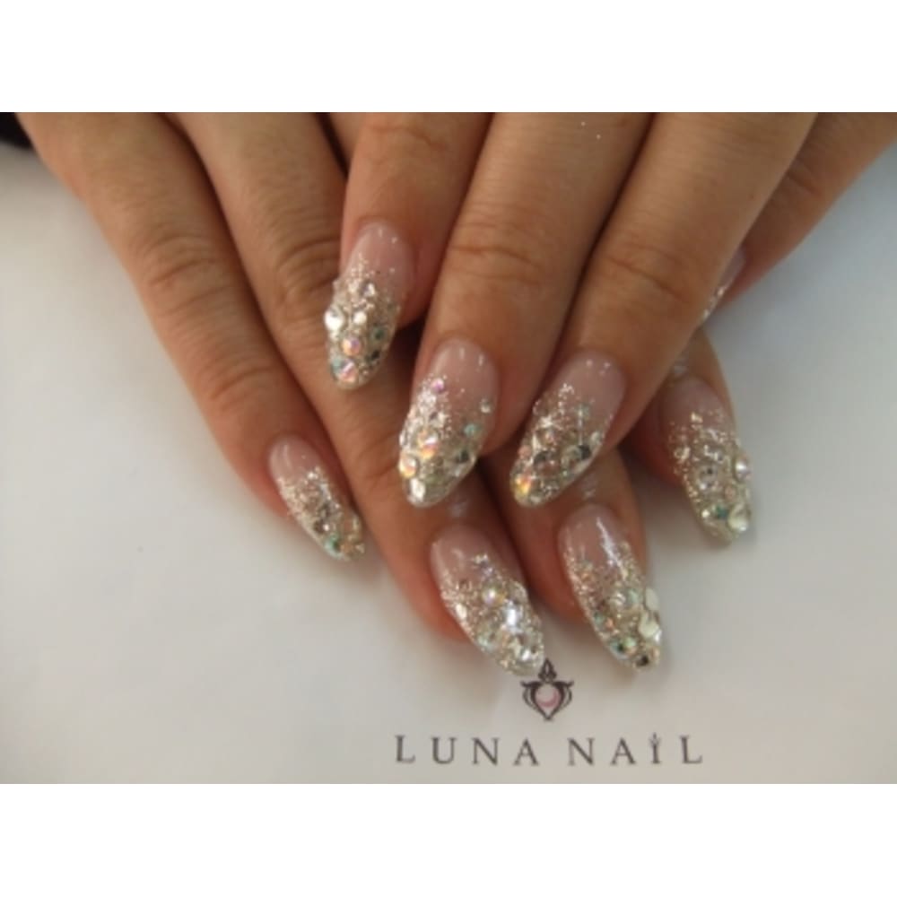 スワログラデーション Luna Nail ルナネイル のネイルデザイン ネイル まつげサロンを予約するなら楽天ビューティ
