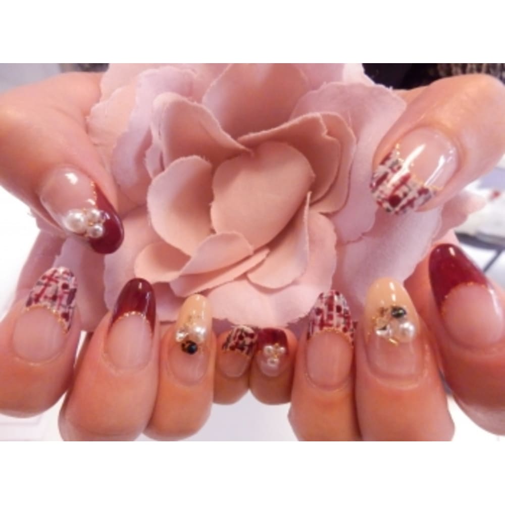 ボルドー ツィードネイル Luna Nail ルナネイル のネイルデザイン ネイル まつげサロンを予約するなら楽天ビューティ ボルドー ツィードネイル Luna Nail ルナネイル のネイルデザイン ネイル まつげサロンを予約するなら楽天ビューティ