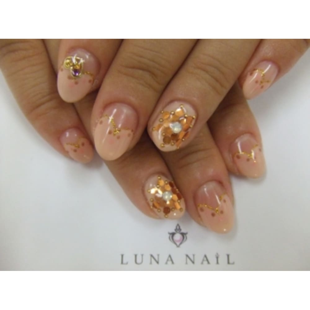 もこもこフレンチ秋ver Luna Nail ルナネイル のネイルデザイン ネイル まつげサロンを予約するなら楽天ビューティ