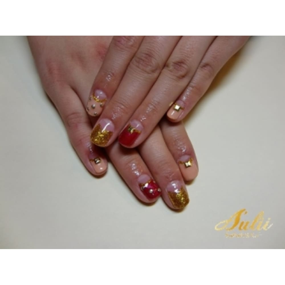 フレンチ スタッズ A Ulii Nail アウリー のネイルデザイン フレンチ スタッズ A Ulii Nail アウリー のネイルデザイン