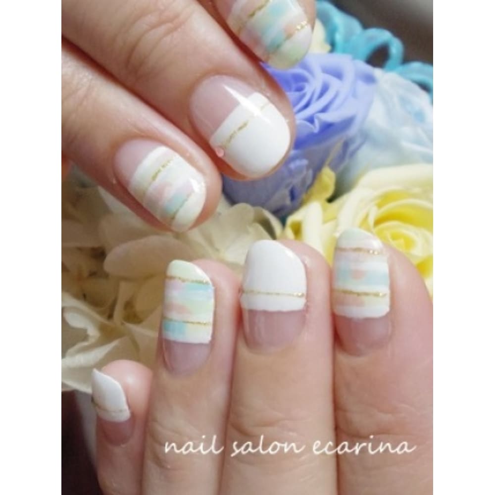 カラフルパステルカラー ホワイトボーダーネイル Nailsalon Ecarina