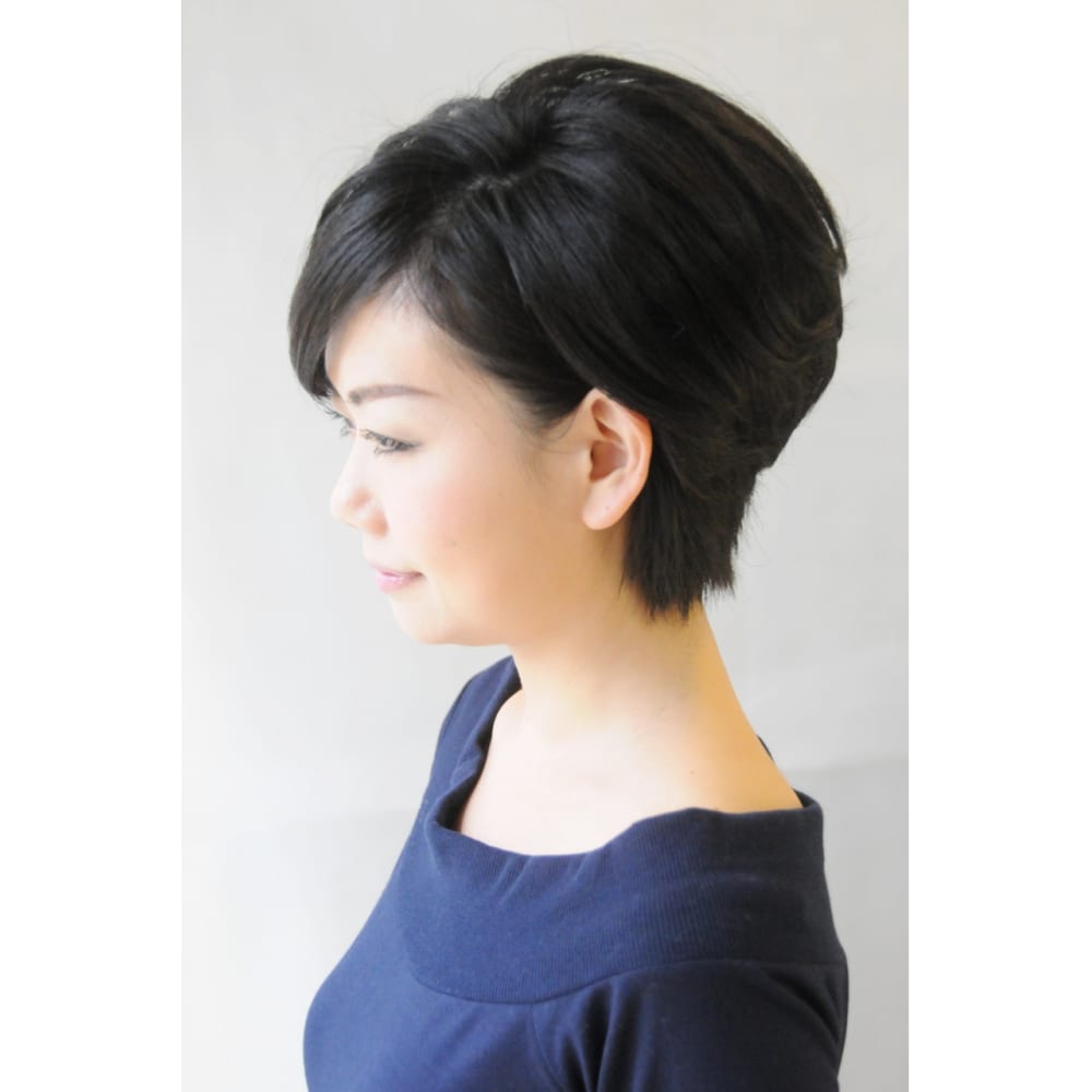 大人きれいめショート Broto ブロット のヘアスタイル 美容院 美容室を予約するなら楽天ビューティ
