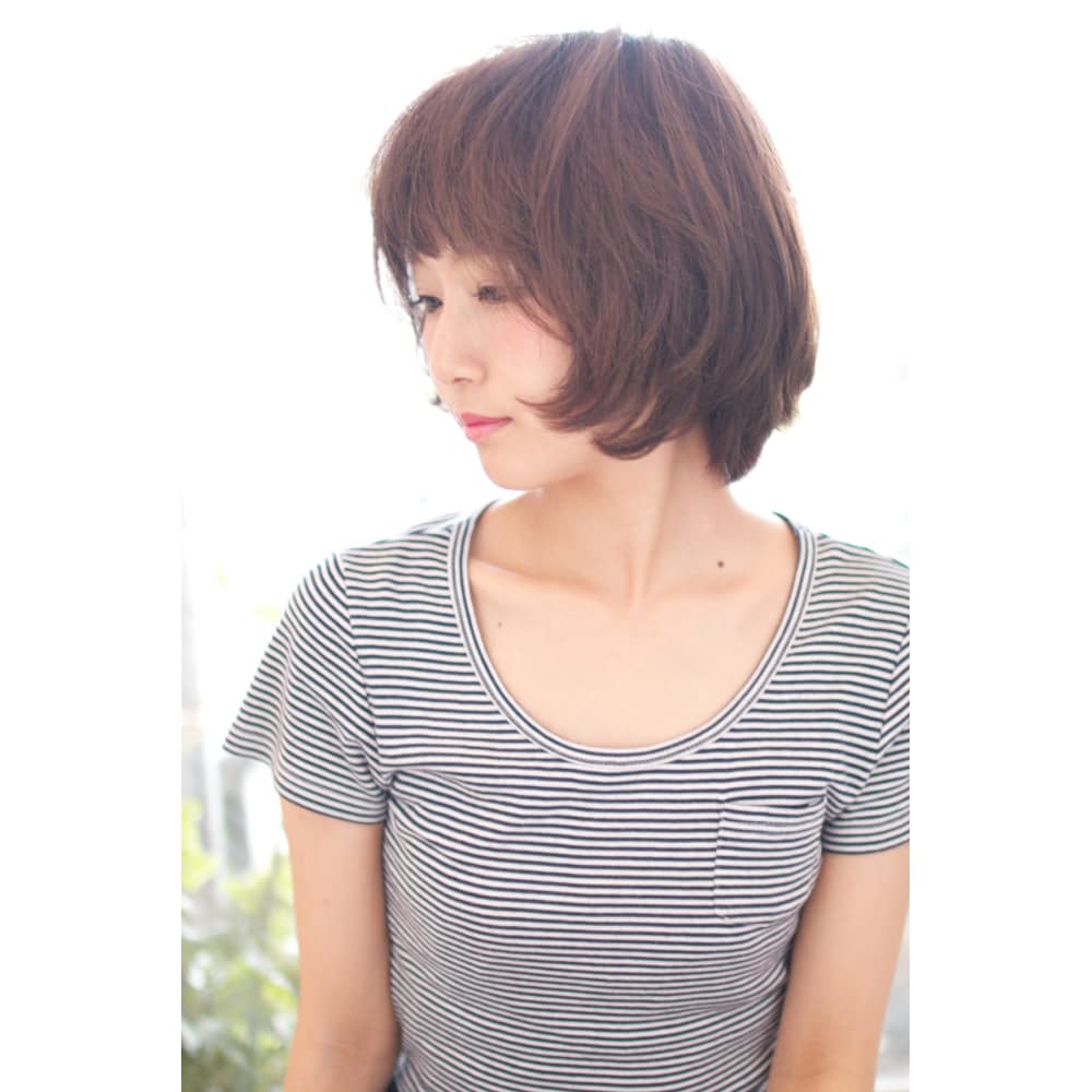 顔周りを包み込むショートボブ H 140 Alice By Afloat アリスバイアフロート のヘアスタイル 美容院 美容室を予約するなら楽天ビューティ
