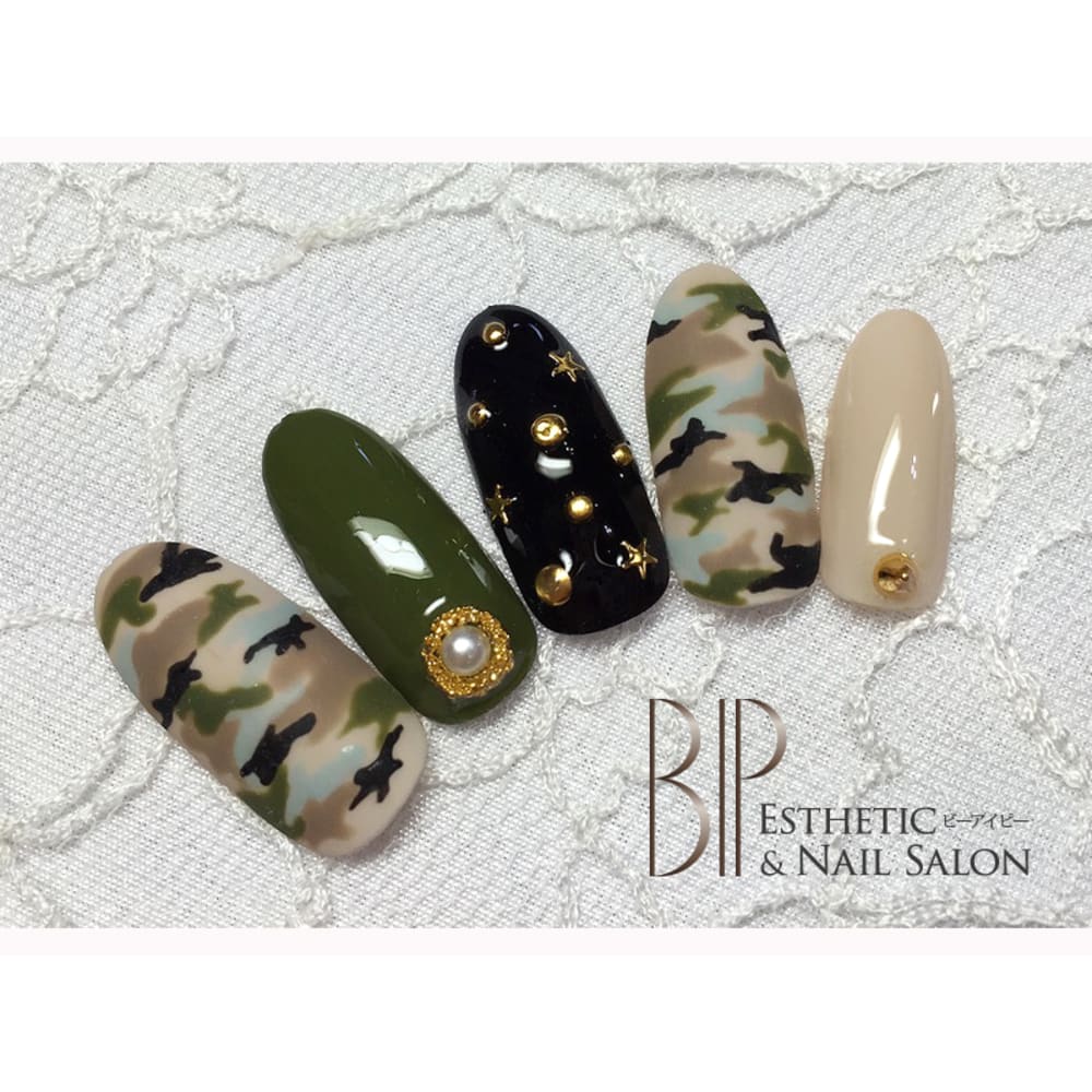 カモフラネイル B I P Nail Salon ビーアイピーネイルサロン のネイルデザイン ネイル まつげサロンを予約するなら楽天ビューティ