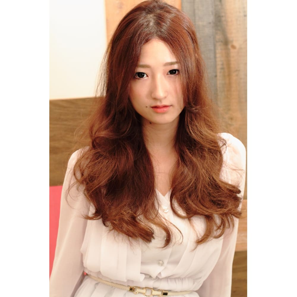 ナチュラルなクセをいかした ロングスタイル Take Care Or Renata レナータ のヘアスタイル 美容院 美容室を予約するなら楽天ビューティ