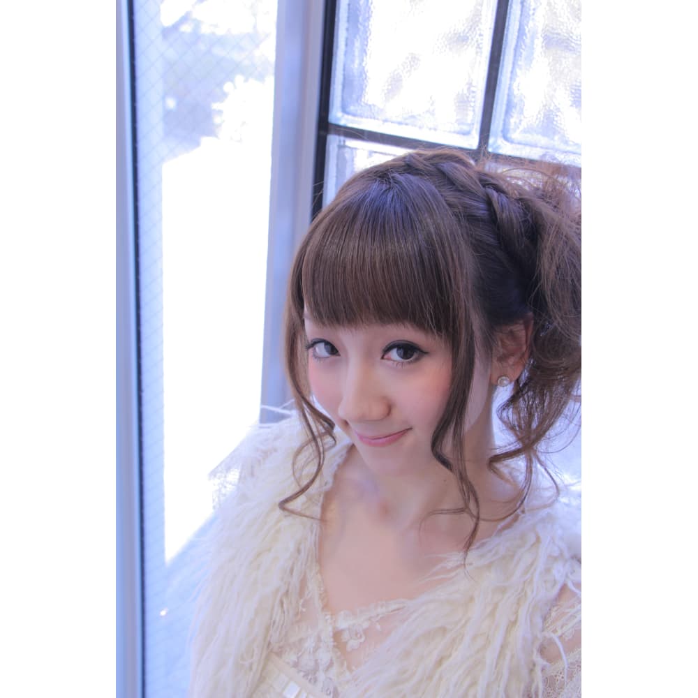 編み込みサイドポニーアップ Alba Hair Resort アルバ のヘアスタイル 美容院 美容室を予約するなら楽天ビューティ 編み込みサイドポニーアップ Alba Hair Resort アルバ のヘアスタイル 美容院 美容室を予約するなら楽天ビューティ