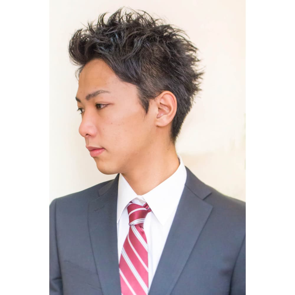 デキる男のスパイキーショート ｖｓ Broto ブロット のヘアスタイル 美容院 美容室を予約するなら楽天ビューティ